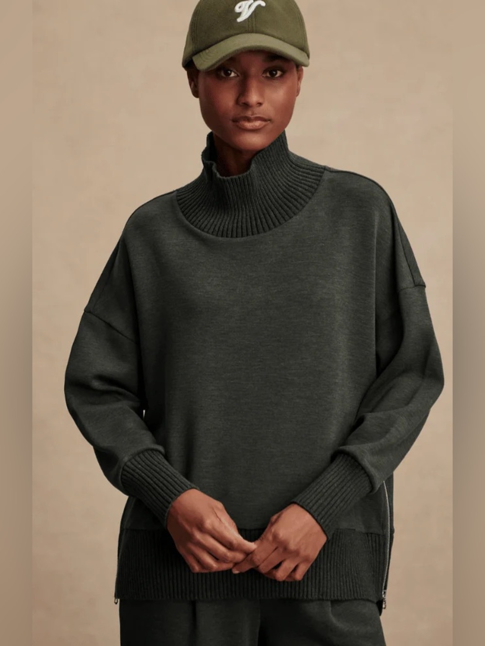 Varley BARKER HIGH NECK SWEAT in OLIVE Size M